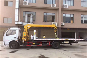 逊克附近汽车轮胎更换